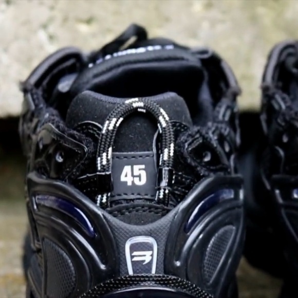 Balenciaga Runner - Picture 11 of 16